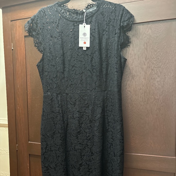 NWT Black Eyelash Lace Dress - Size L - Picture 1 of 2